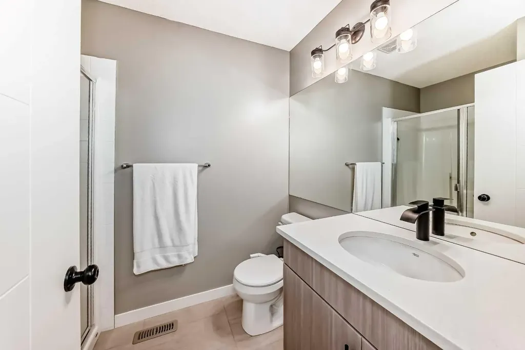 258 Fireside Drive Cochrane AB T4C 2L6