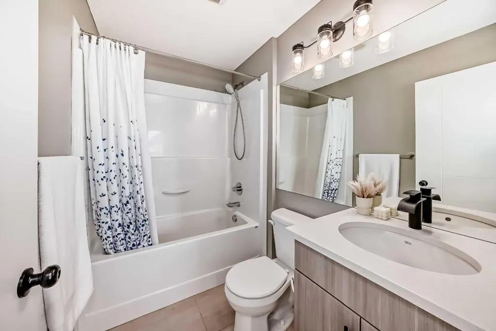 258 Fireside Drive Cochrane AB T4C 2L6