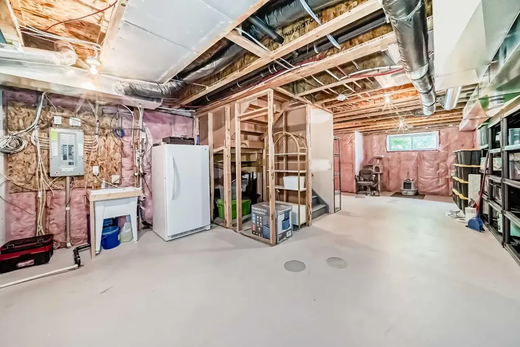 258 Fireside Drive Cochrane AB T4C 2L6