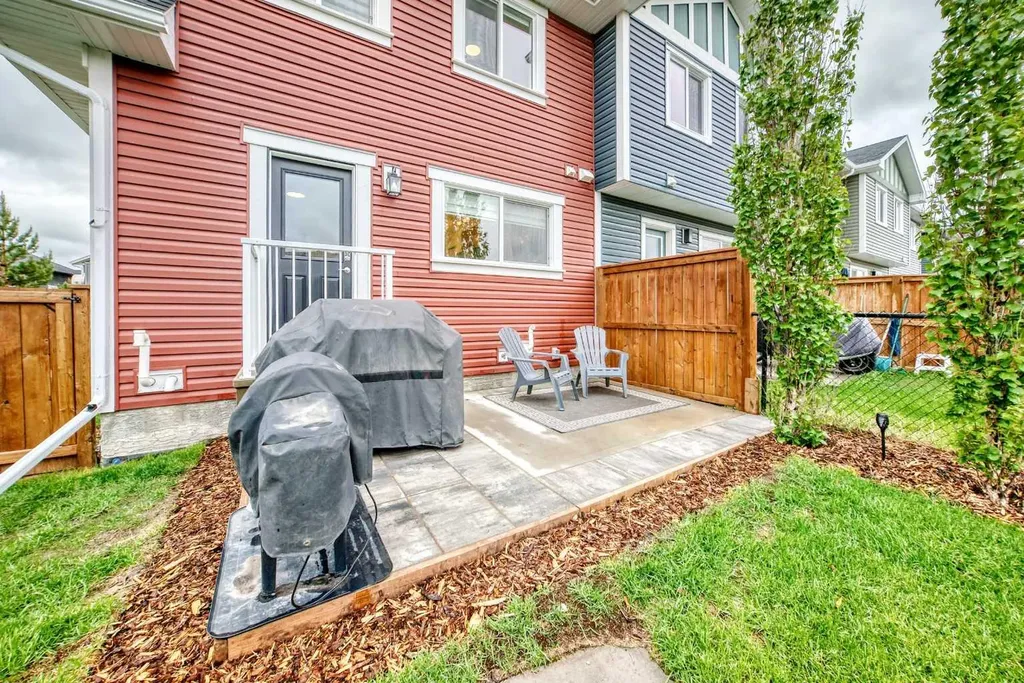 258 Fireside Drive Cochrane AB T4C 2L6
