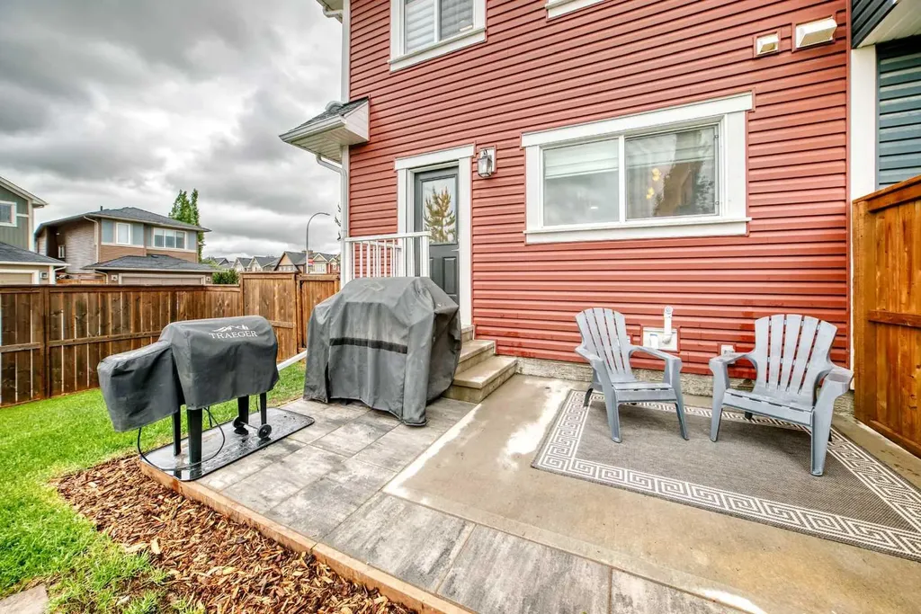 258 Fireside Drive Cochrane AB T4C 2L6