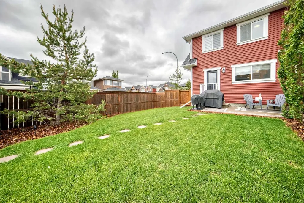 258 Fireside Drive Cochrane AB T4C 2L6