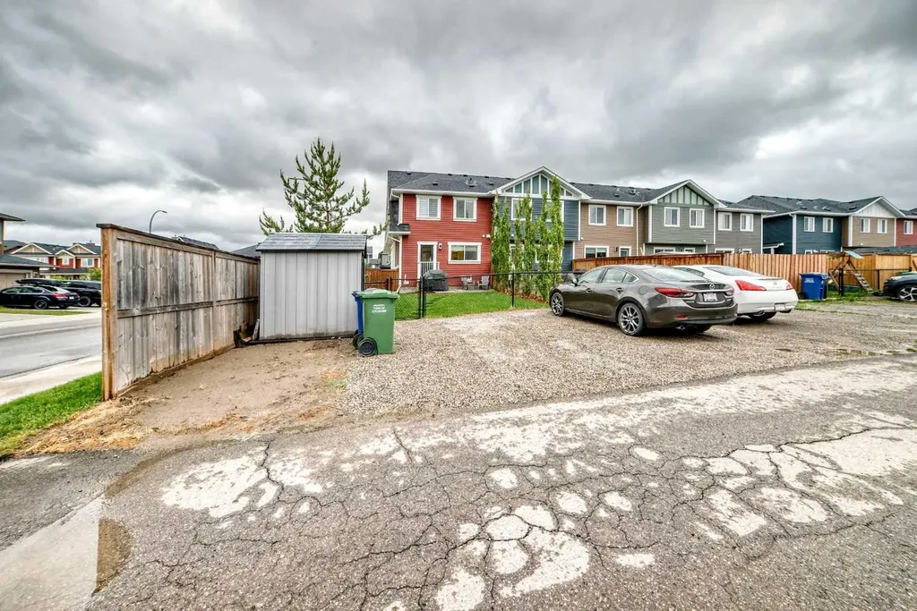 258 Fireside Drive Cochrane AB T4C 2L6