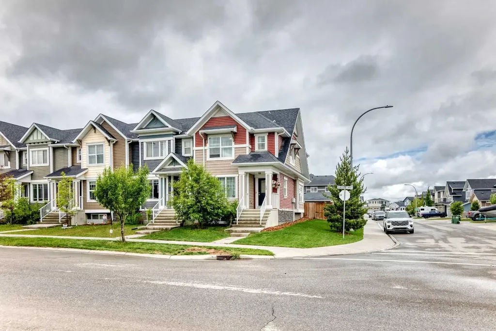 258 Fireside Drive Cochrane AB T4C 2L6