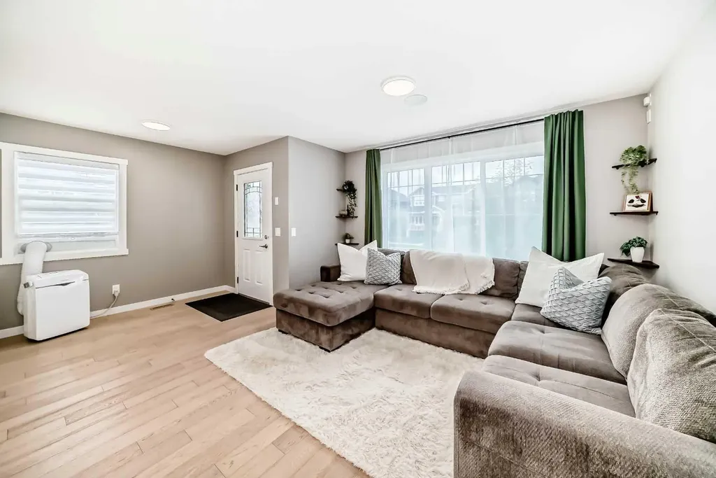 258 Fireside Drive Cochrane AB T4C 2L6