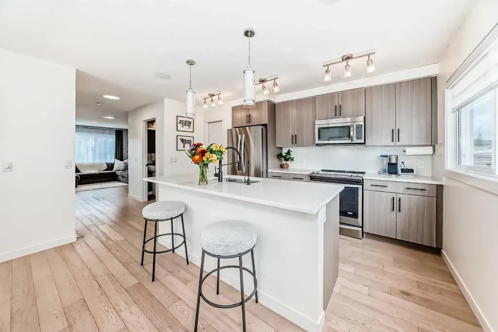 258 Fireside Drive Cochrane AB T4C 2L6