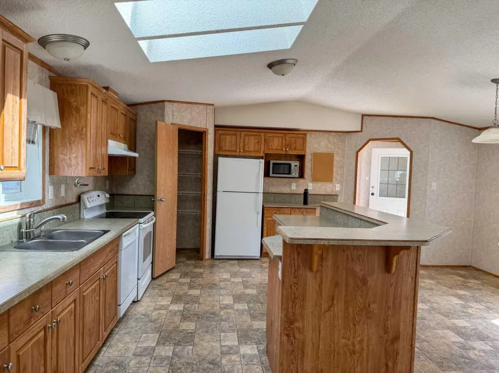 305 Rodeo Drive Fort Macleod AB T0L0Z0