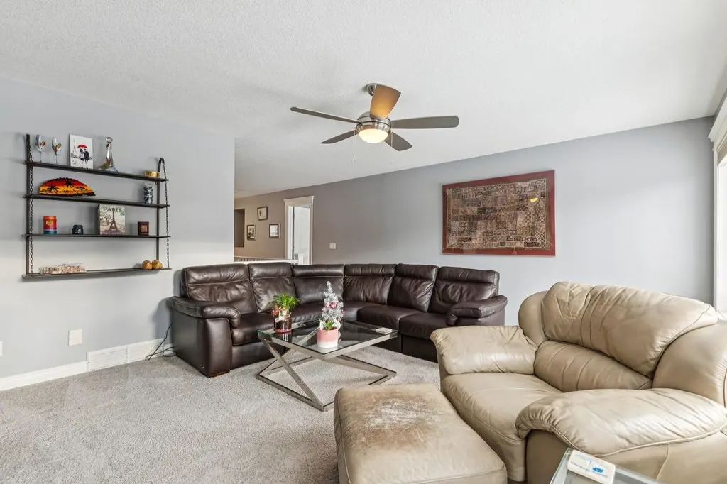 135 Auburn Sound Manor SE Calgary AB T3M 0R9