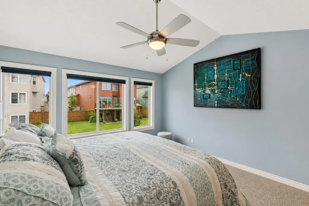 135 Auburn Sound Manor SE Calgary AB T3M 0R9