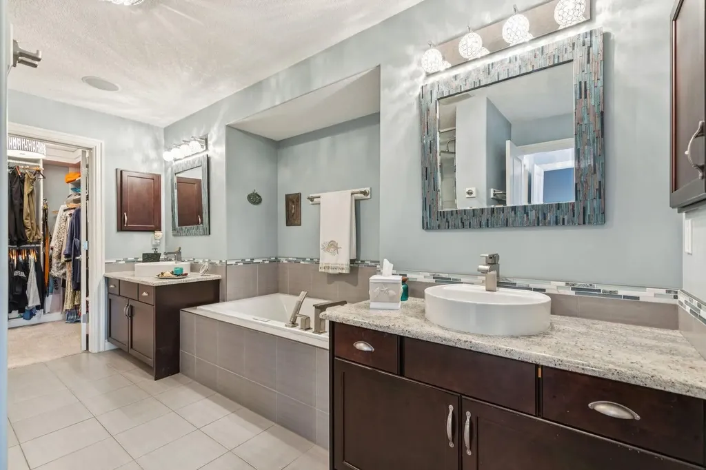 135 Auburn Sound Manor SE Calgary AB T3M 0R9