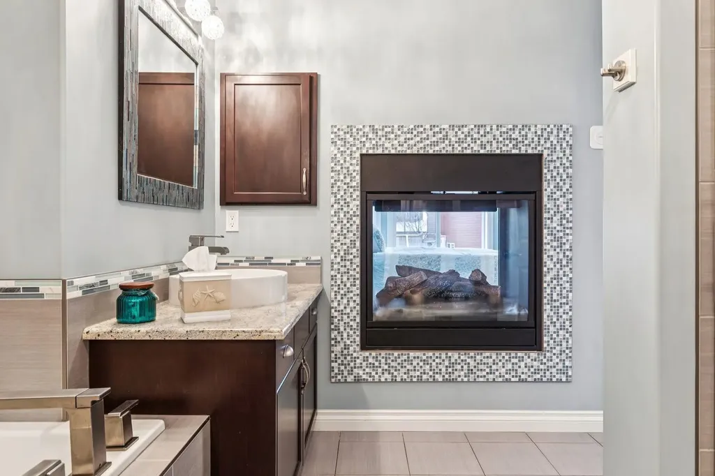 135 Auburn Sound Manor SE Calgary AB T3M 0R9