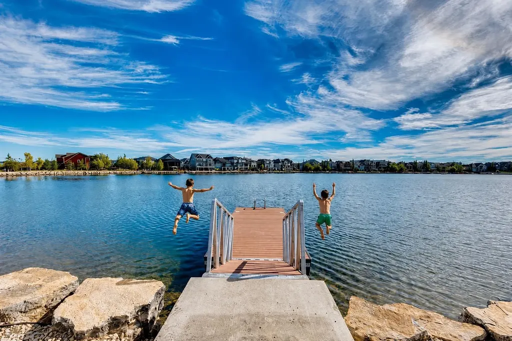135 Auburn Sound Manor SE Calgary AB T3M 0R9