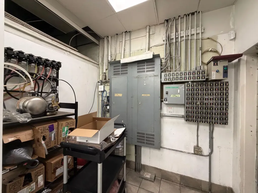 Business Business Avenue Edson AB T7E 1L6