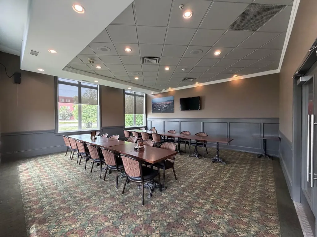 Business Business Avenue Edson AB T7E 1L6
