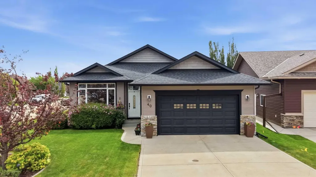 40 Emily Crescent Lacombe AB T4L 0A5