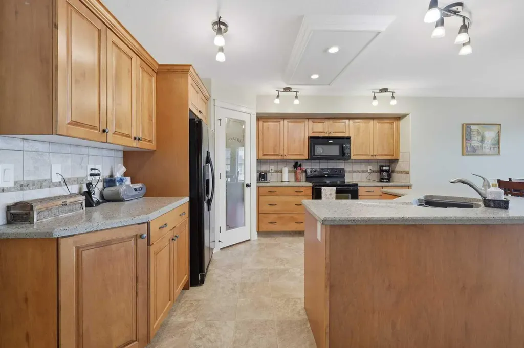 40 Emily Crescent Lacombe AB T4L 0A5