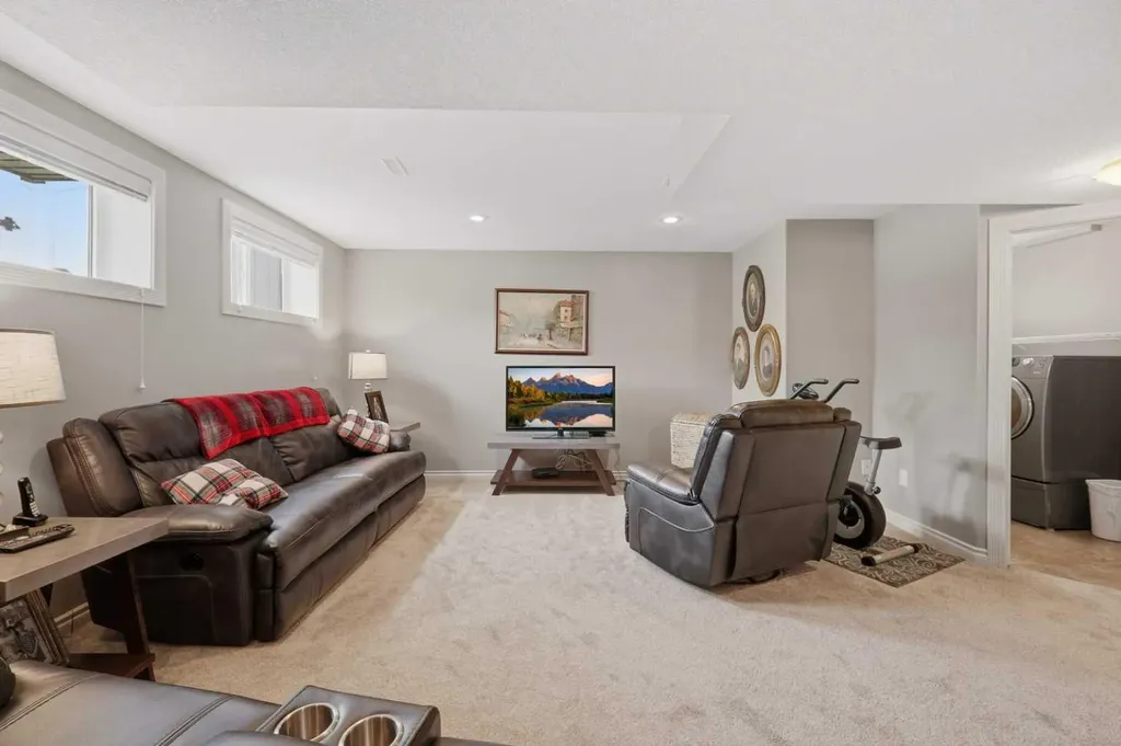 40 Emily Crescent Lacombe AB T4L 0A5