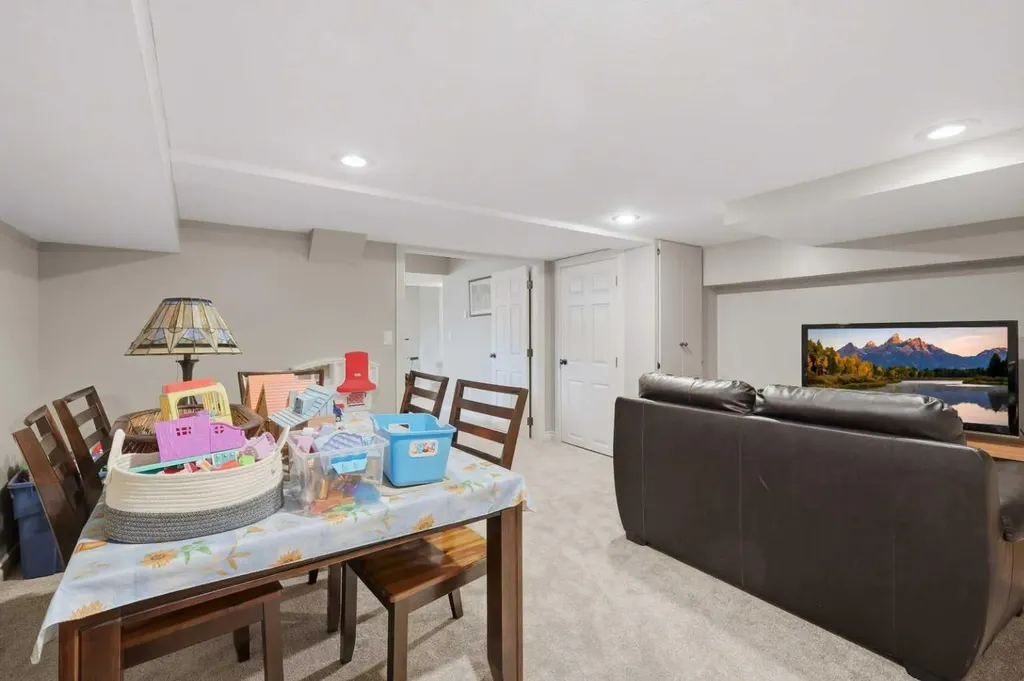 40 Emily Crescent Lacombe AB T4L 0A5