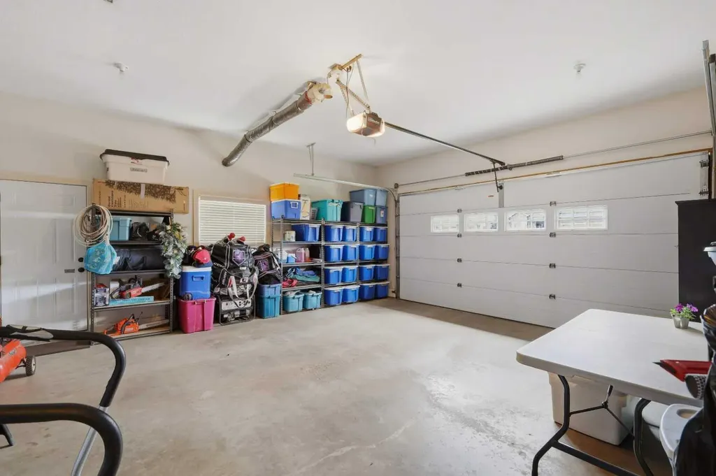 40 Emily Crescent Lacombe AB T4L 0A5