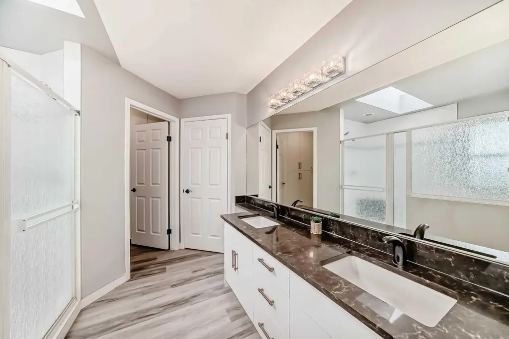 50 Hampstead Terrace NW Calgary AB T3A 5Y5