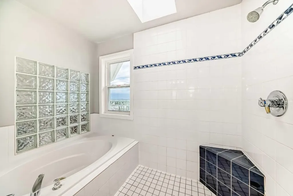 50 Hampstead Terrace NW Calgary AB T3A 5Y5