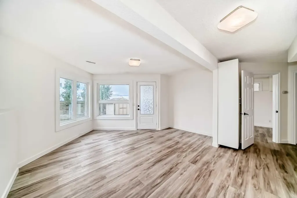 50 Hampstead Terrace NW Calgary AB T3A 5Y5