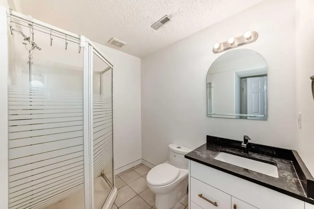 50 Hampstead Terrace NW Calgary AB T3A 5Y5