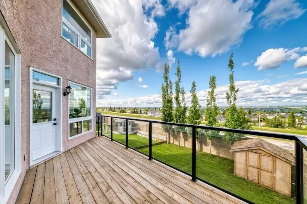50 Hampstead Terrace NW Calgary AB T3A 5Y5