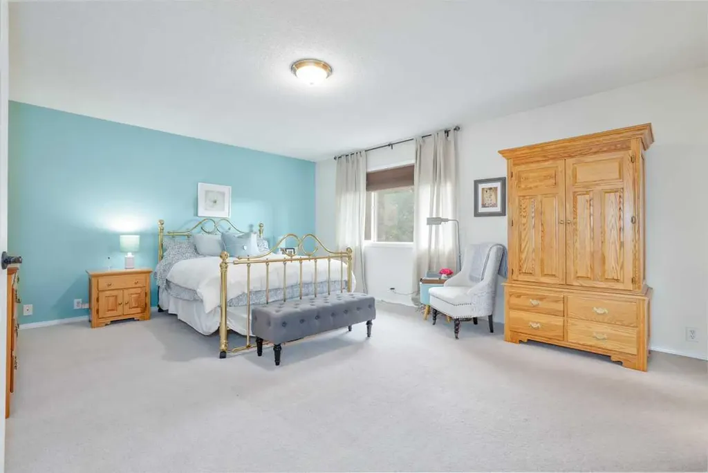 210 Mt Douglas Court SE Calgary AB T2Z3J8