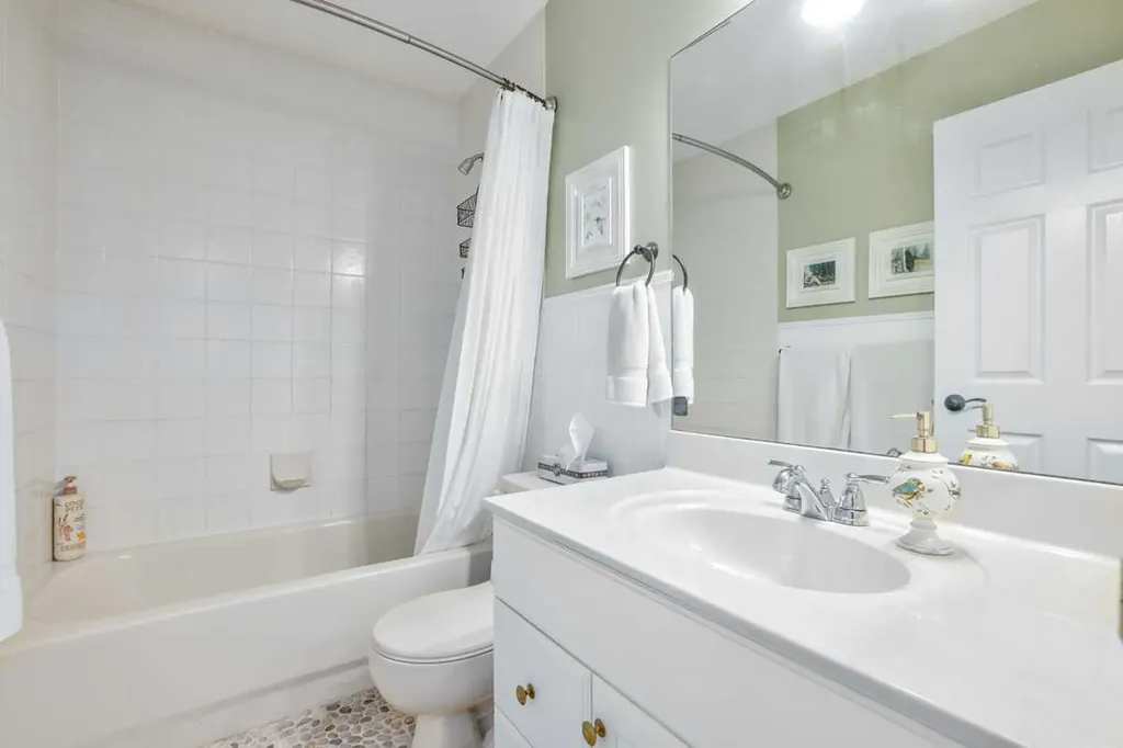 210 Mt Douglas Court SE Calgary AB T2Z3J8