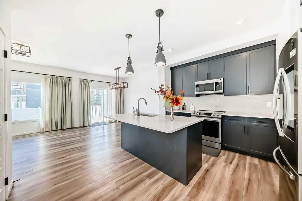 91 Walcrest Way SE Calgary AB T2X 4G2