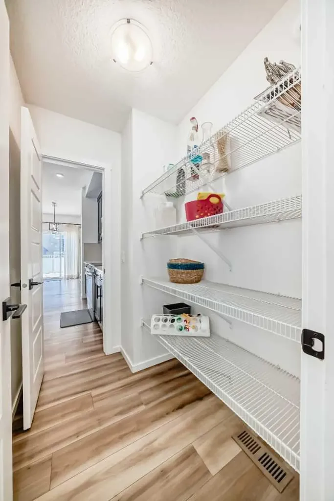 91 Walcrest Way SE Calgary AB T2X 4G2