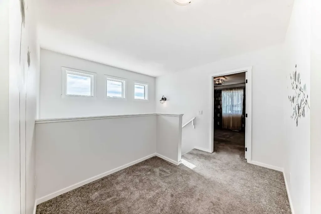 91 Walcrest Way SE Calgary AB T2X 4G2
