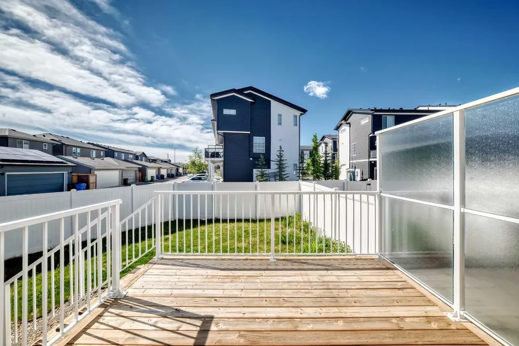 91 Walcrest Way SE Calgary AB T2X 4G2