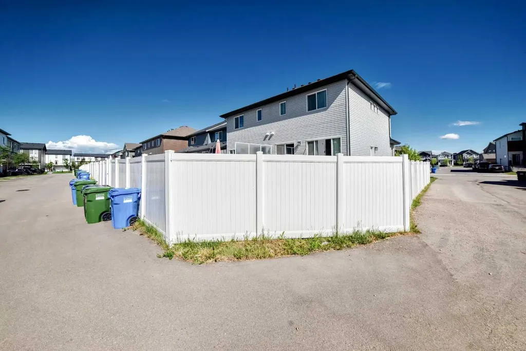 91 Walcrest Way SE Calgary AB T2X 4G2
