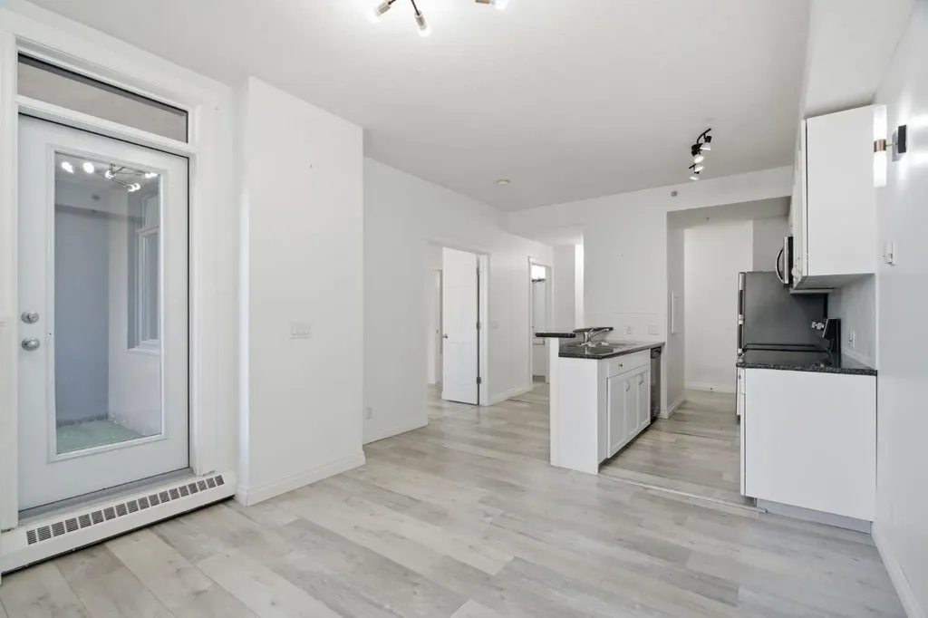 930 Centre Avenue NE Calgary AB T2E9C8