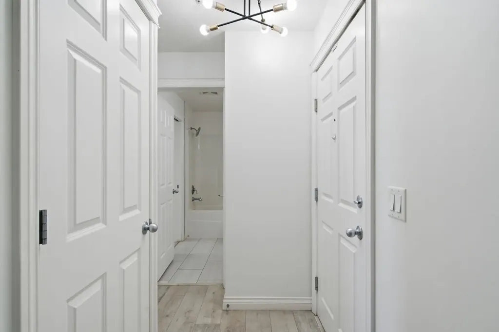 930 Centre Avenue NE Calgary AB T2E9C8