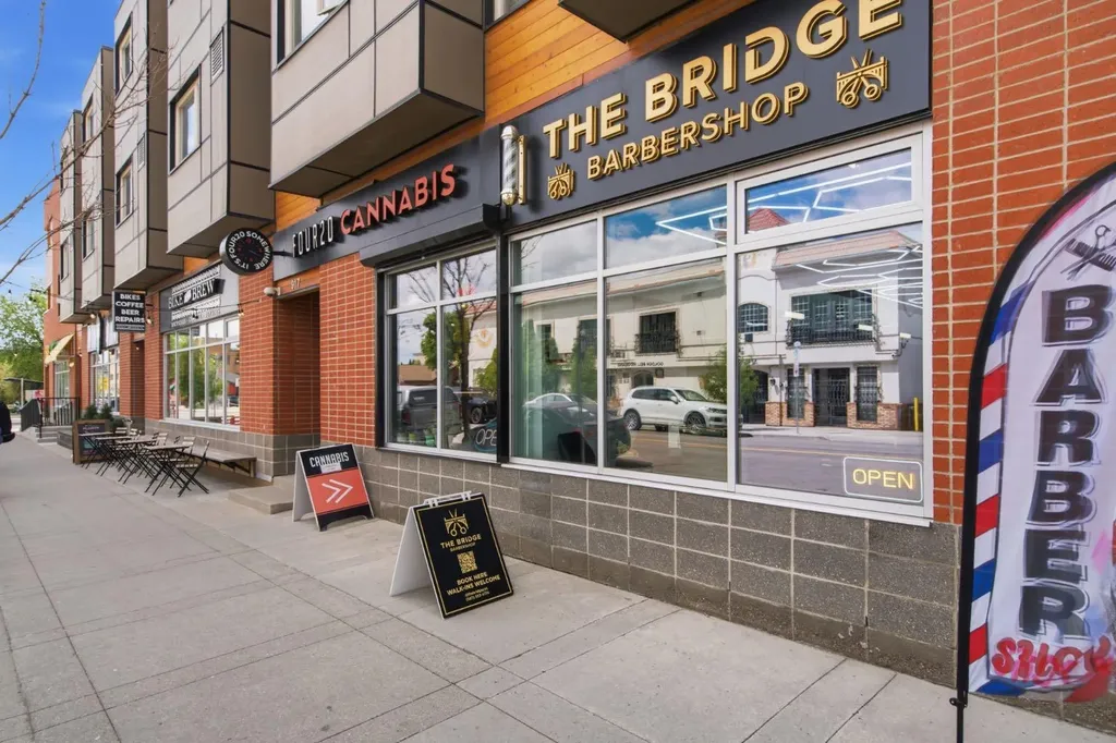 930 Centre Avenue NE Calgary AB T2E9C8