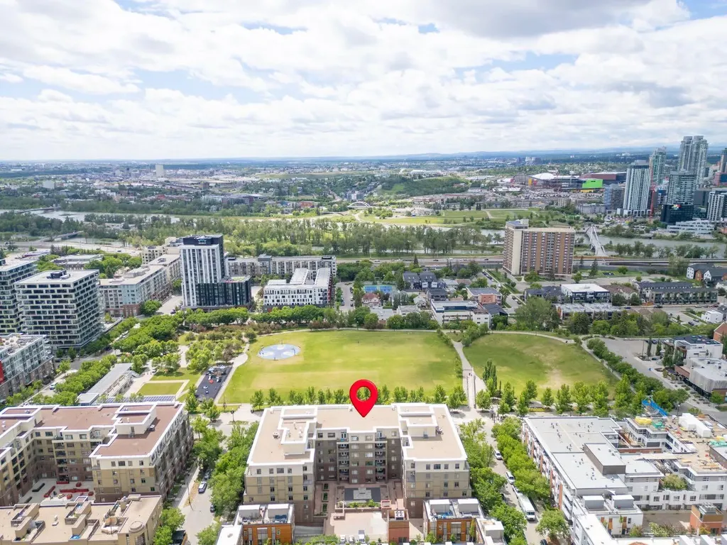 930 Centre Avenue NE Calgary AB T2E9C8
