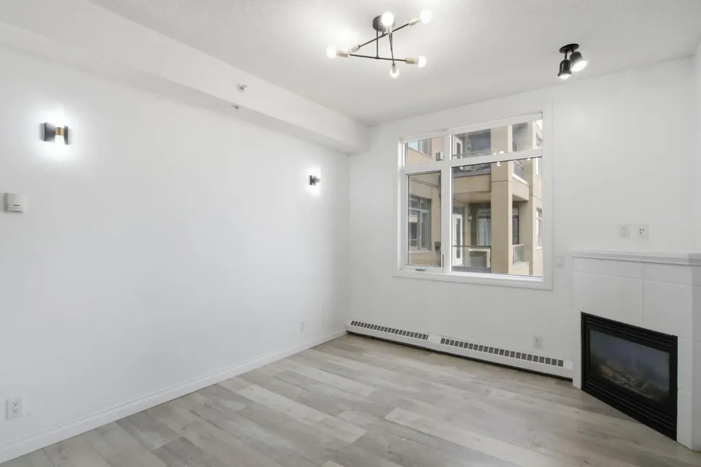 930 Centre Avenue NE Calgary AB T2E9C8