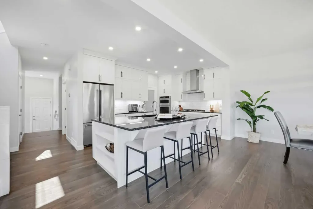 114 Corner Meadows Grove NE Calgary AB T3N 2C3