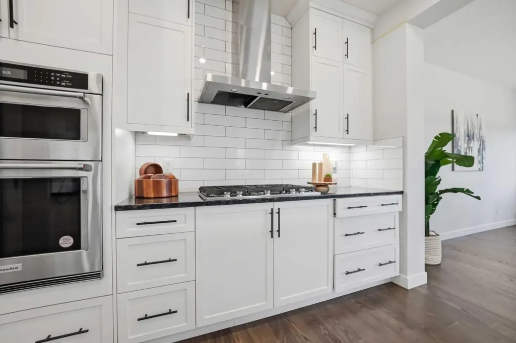 114 Corner Meadows Grove NE Calgary AB T3N 2C3
