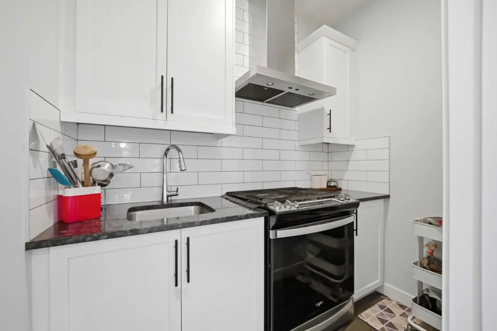 114 Corner Meadows Grove NE Calgary AB T3N 2C3