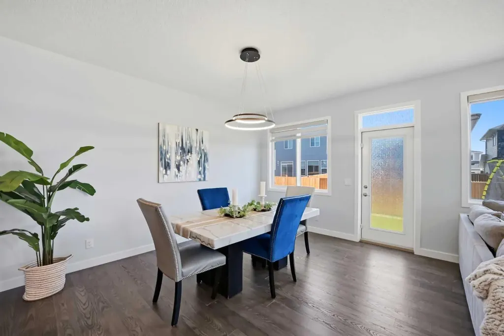 114 Corner Meadows Grove NE Calgary AB T3N 2C3
