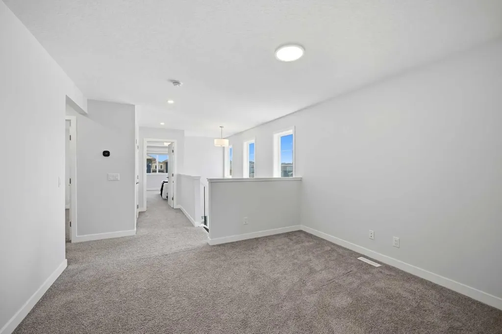 114 Corner Meadows Grove NE Calgary AB T3N 2C3