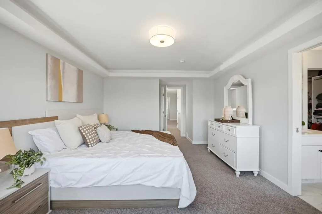 114 Corner Meadows Grove NE Calgary AB T3N 2C3