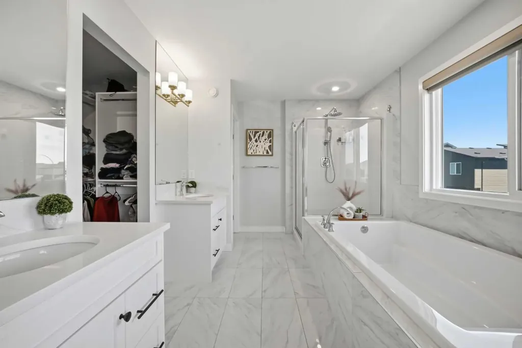 114 Corner Meadows Grove NE Calgary AB T3N 2C3