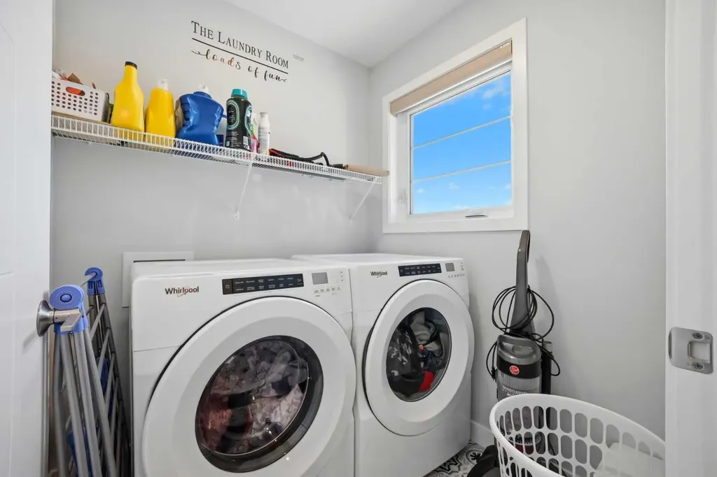 114 Corner Meadows Grove NE Calgary AB T3N 2C3
