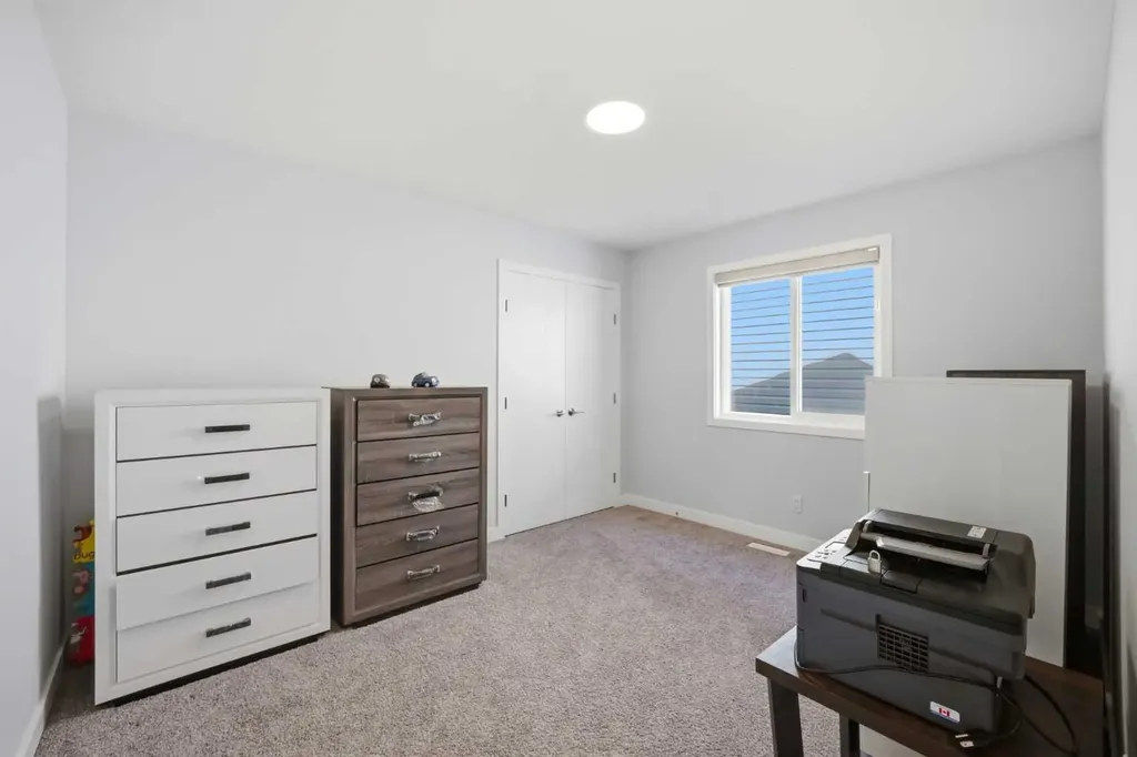 114 Corner Meadows Grove NE Calgary AB T3N 2C3