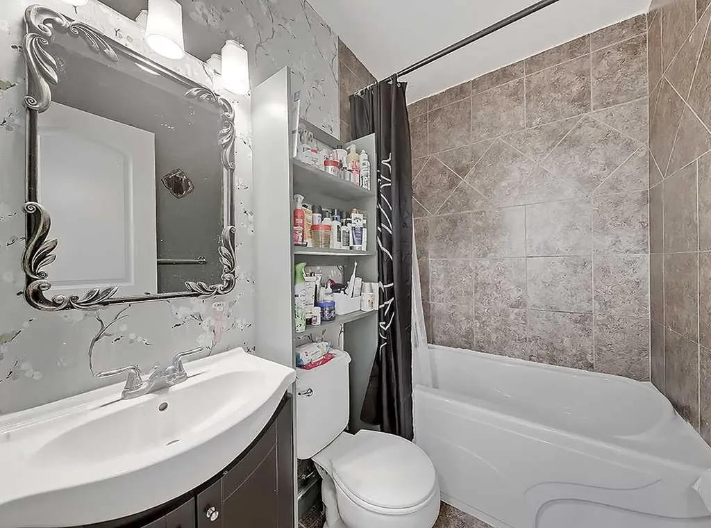 1715 13 Street SW Calgary AB T2T 3P5